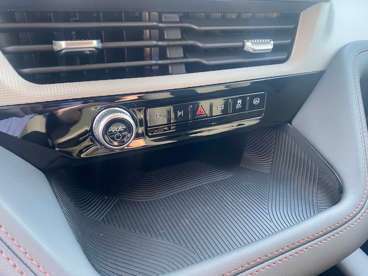 2026 Ford Explorer Active 4dr SUV