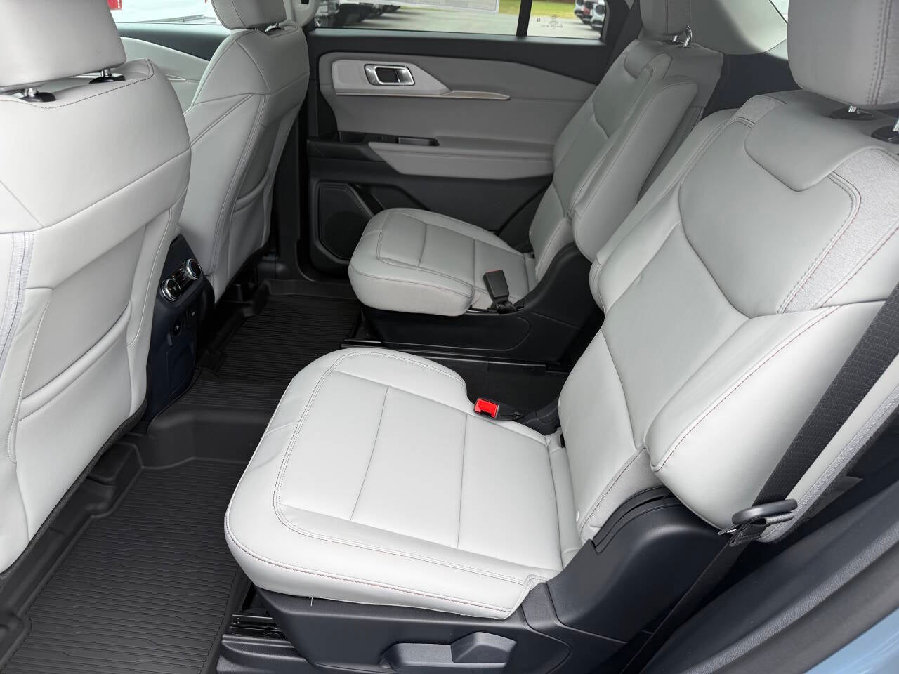 2026 Ford Explorer Active 4dr SUV