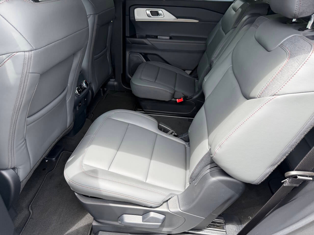 2026 Ford Explorer Active 4dr SUV