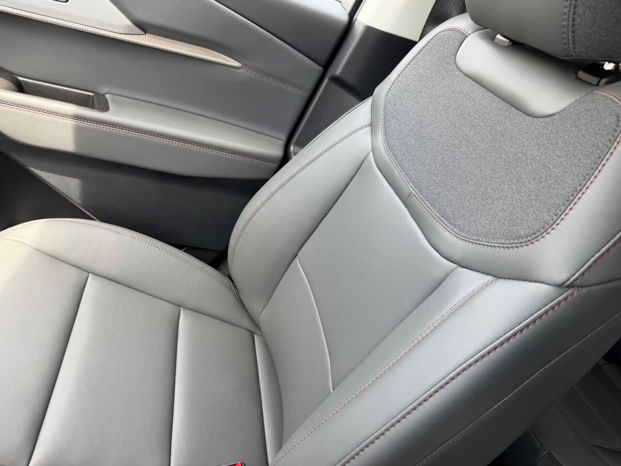 2026 Ford Explorer Active 4dr SUV