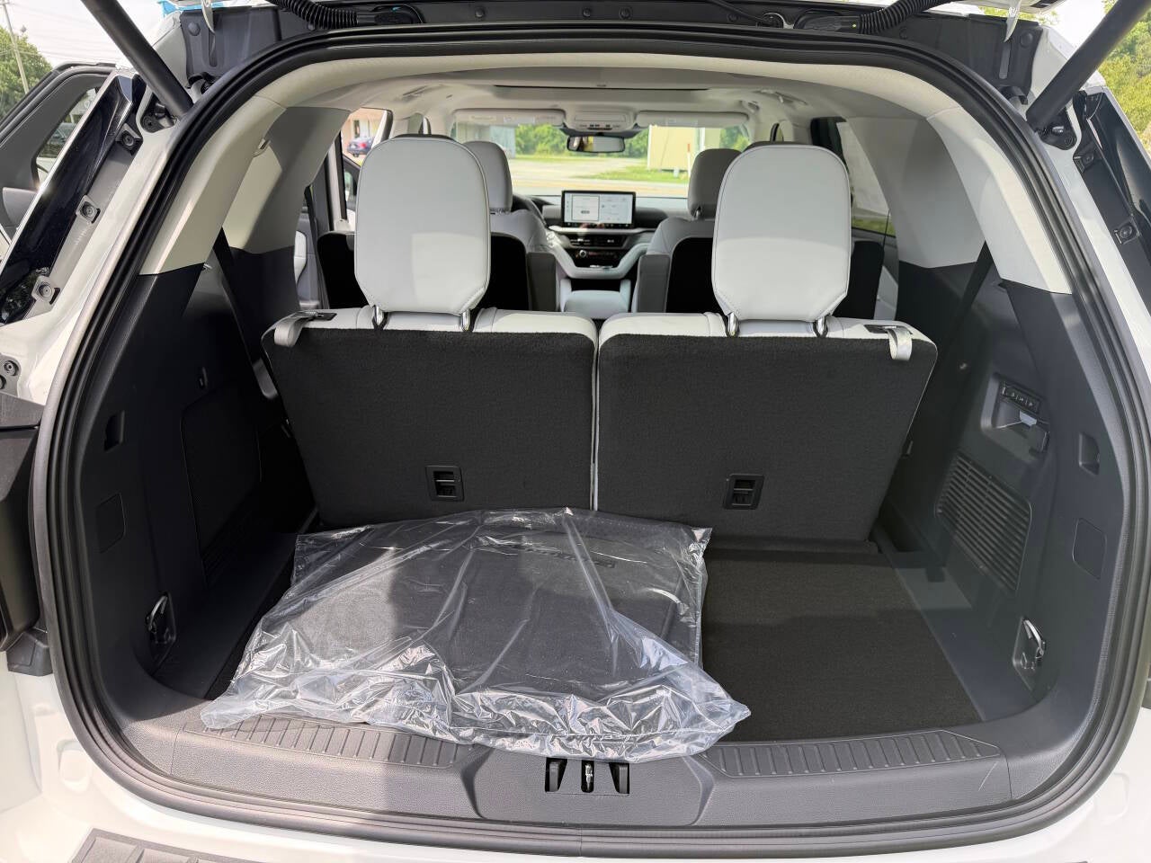 2026 Ford Explorer Platinum AWD 4dr SUV