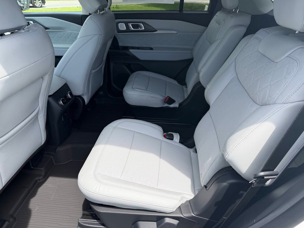 2026 Ford Explorer Platinum AWD 4dr SUV