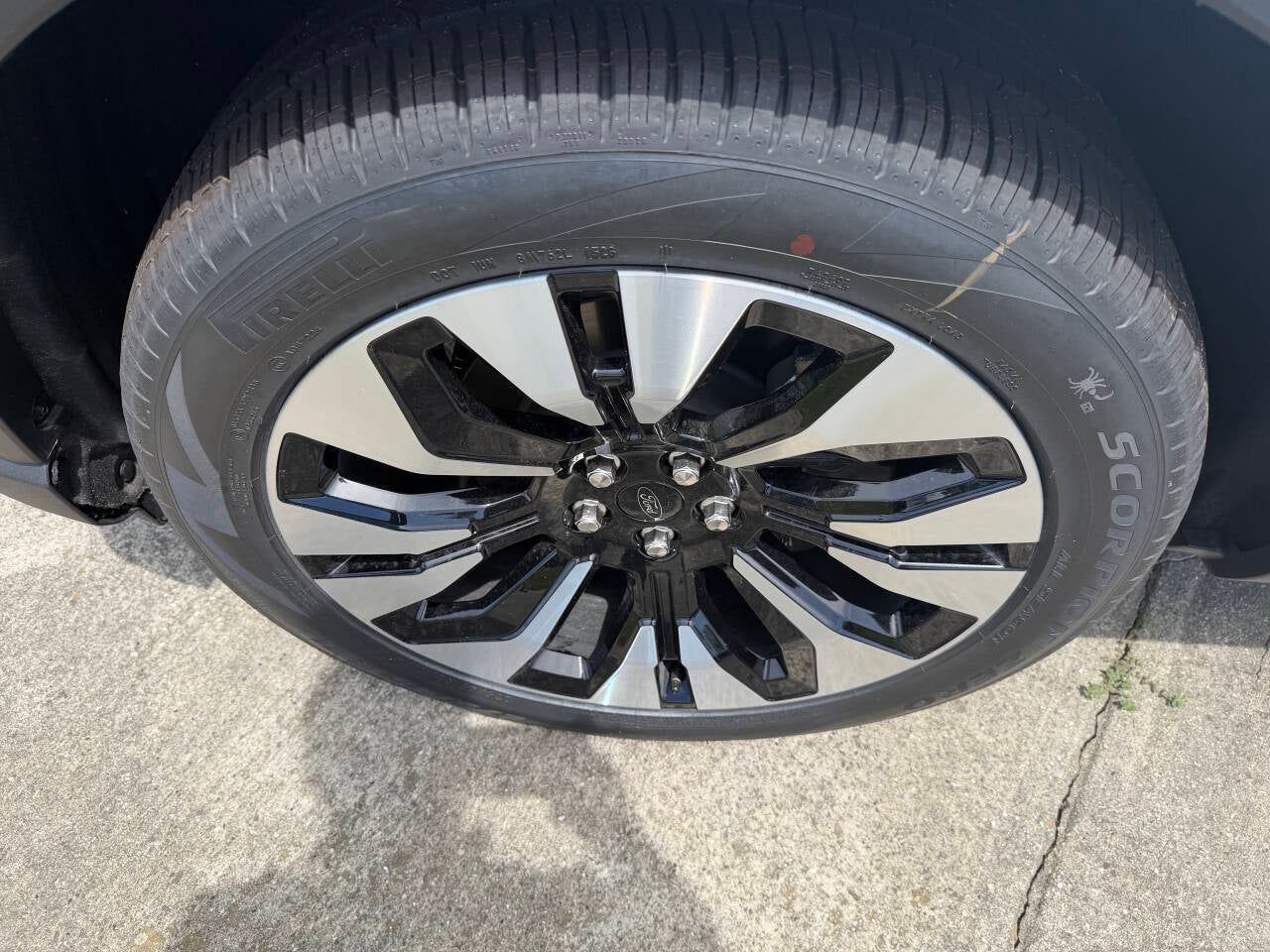 2026 Ford Explorer Platinum AWD 4dr SUV