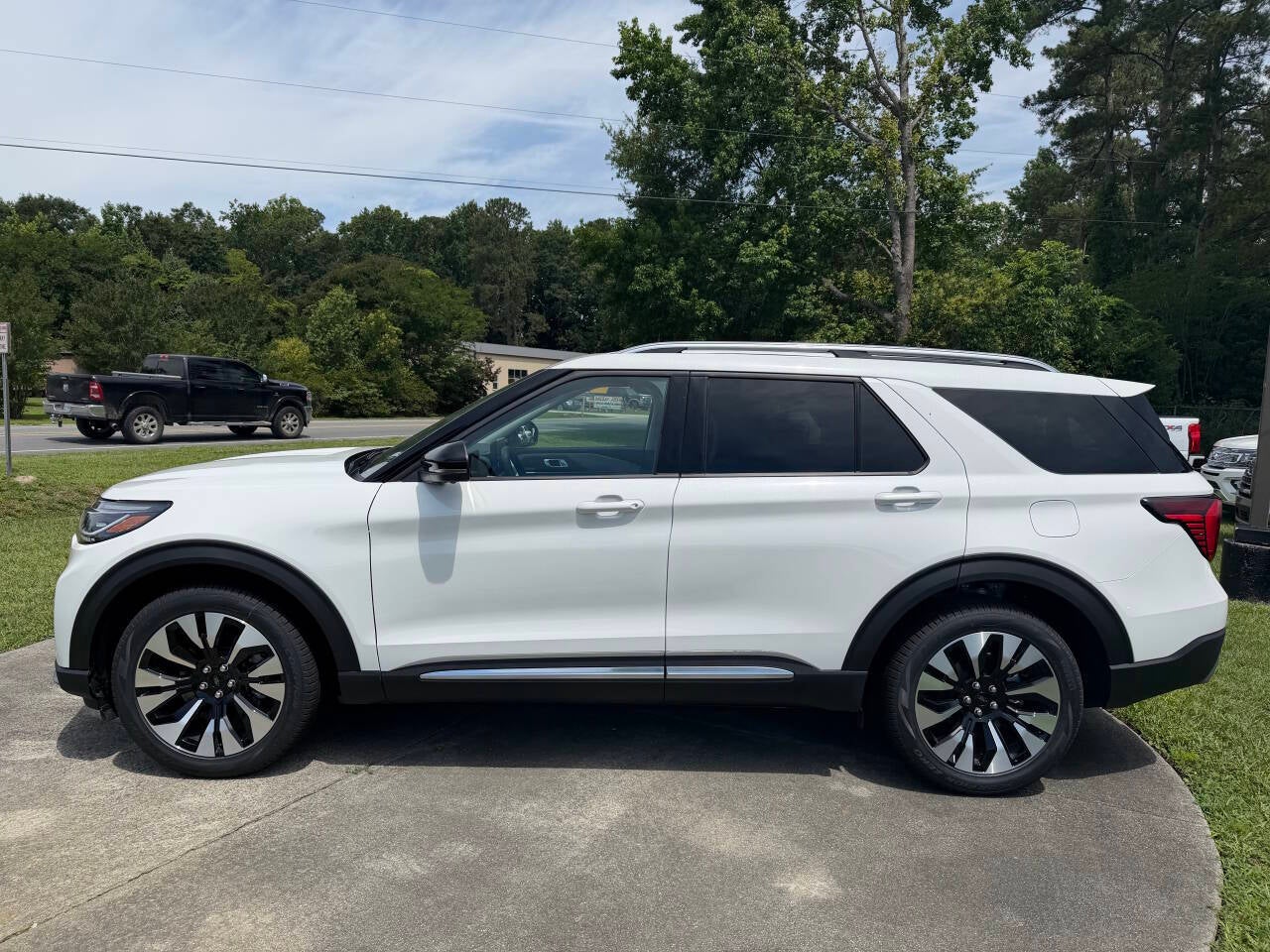 2026 Ford Explorer Platinum AWD 4dr SUV
