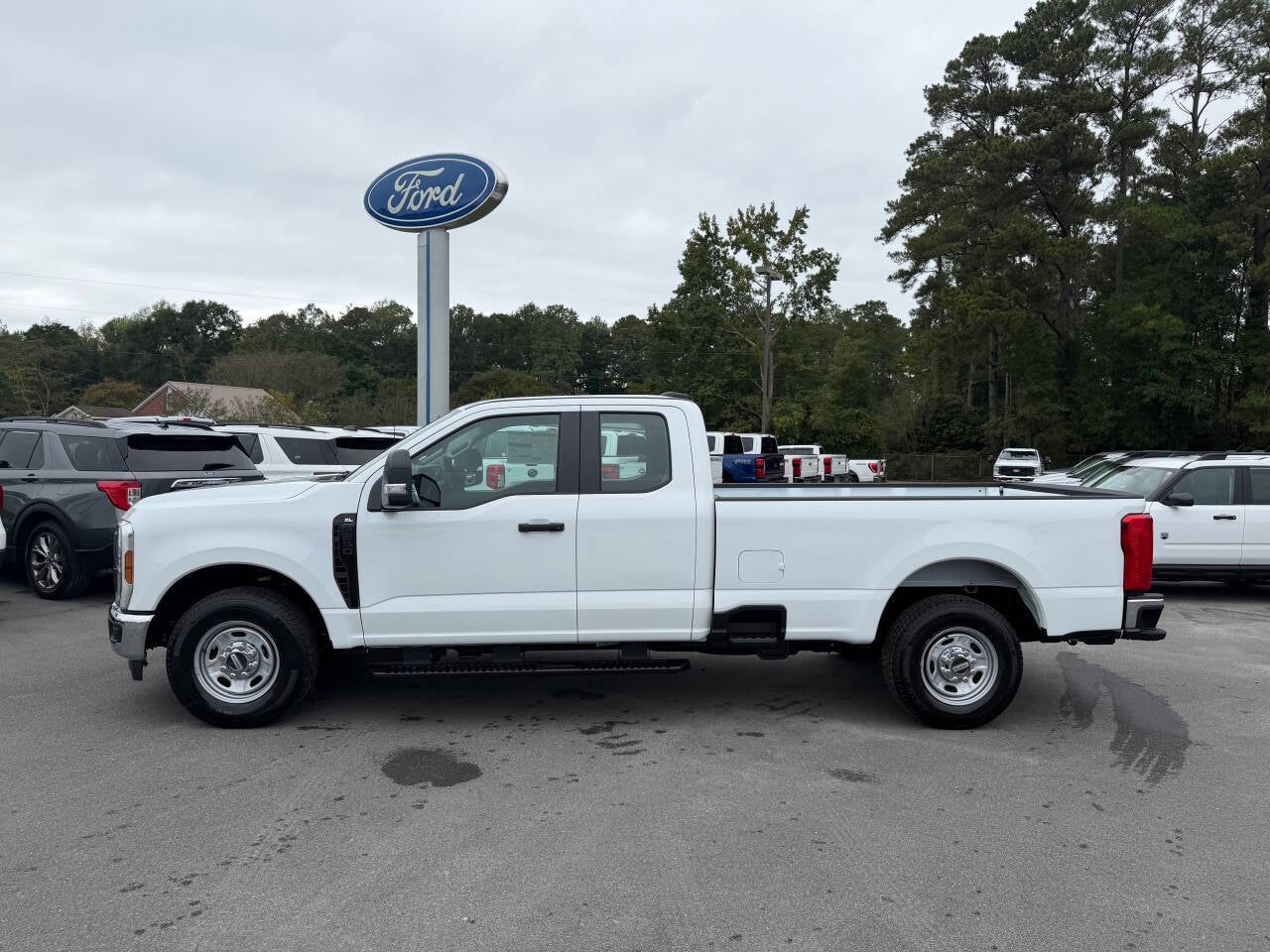 2027 Ford F-250 Super Duty XL 4x2 4dr SuperCab 8 ft. LB Pickup