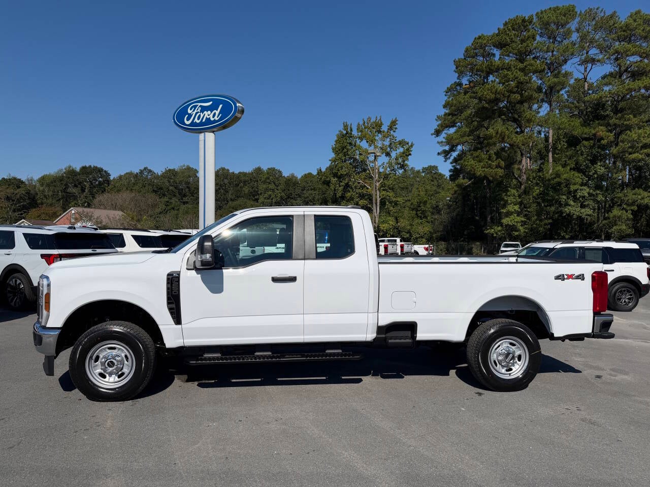 2027 Ford F-250 Super Duty XL 4x4 4dr SuperCab 8 ft. LB Pickup