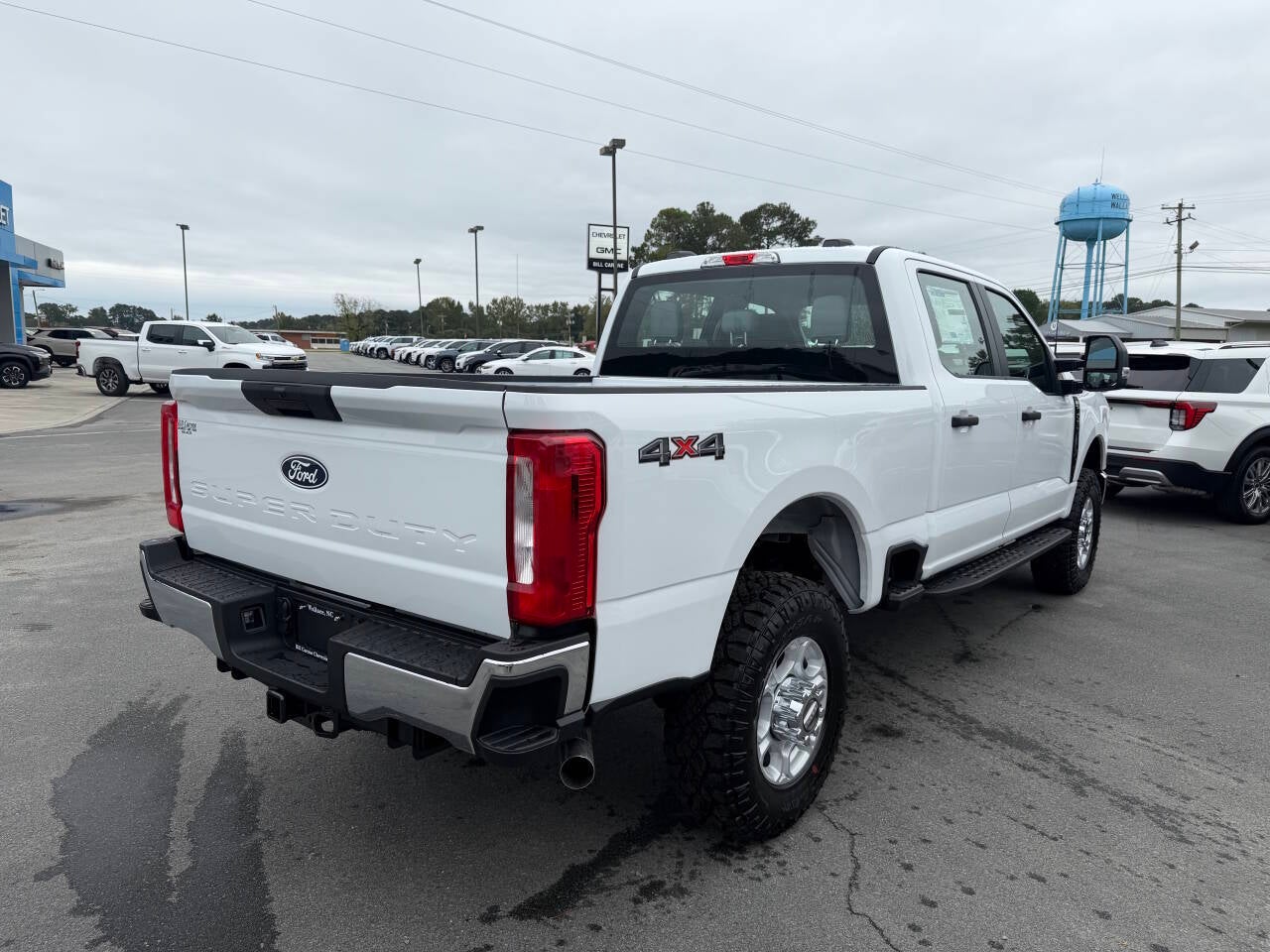 2027 Ford F-250 Super Duty XL 4x4 4dr Crew Cab 6.8 ft. SB Pickup