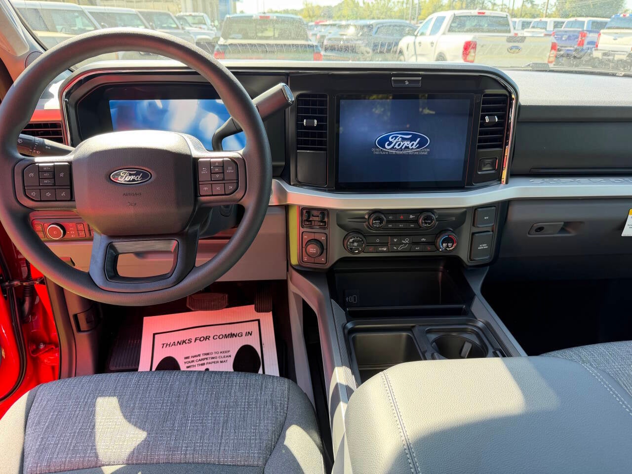 2027 Ford F-250 Super Duty XLT 4x4 4dr Crew Cab 6.8 ft. SB Pickup
