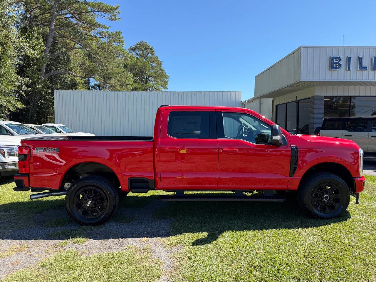 2027 Ford F-250 Super Duty XLT 4x4 4dr Crew Cab 6.8 ft. SB Pickup