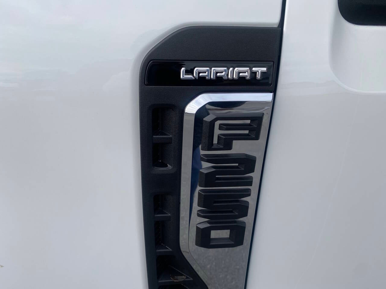 2026 Ford F-250 Super Duty Lariat 4x4 4dr Crew Cab 6.8 ft. SB Pickup