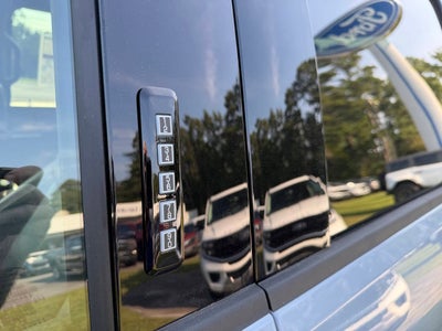 2026 Ford F-350 Super Duty Platinum 4x4 4dr Crew Cab 8 ft. LB DRW Pickup