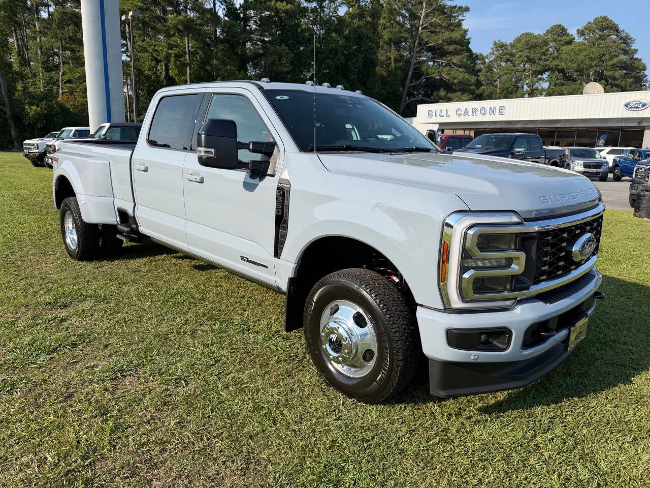 2026 Ford F-350 Super Duty Platinum 4x4 4dr Crew Cab 8 ft. LB DRW Pickup