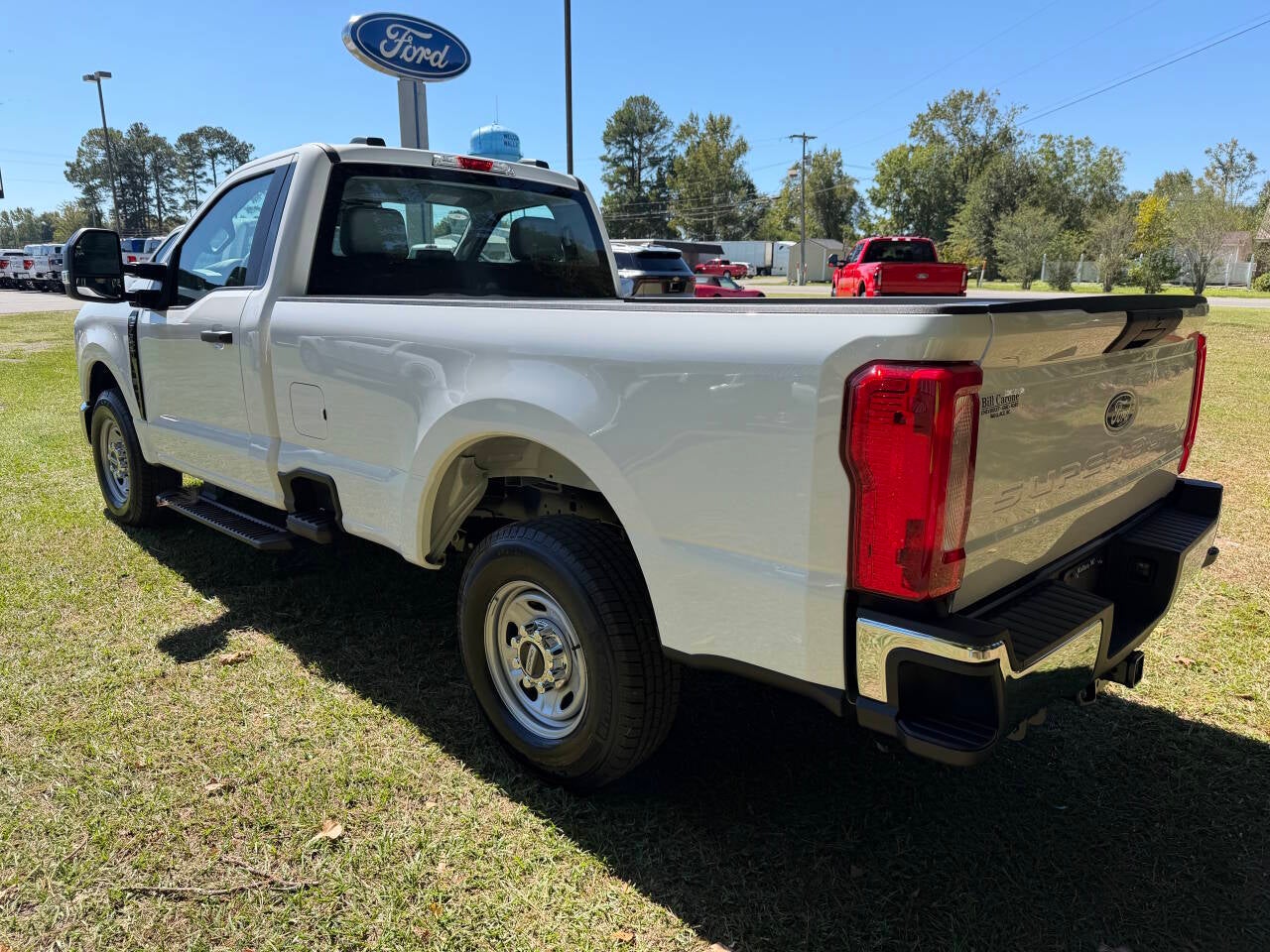 2027 Ford F-250 Super Duty XLT 4x2 2dr Regular Cab 8 ft. LB Pickup