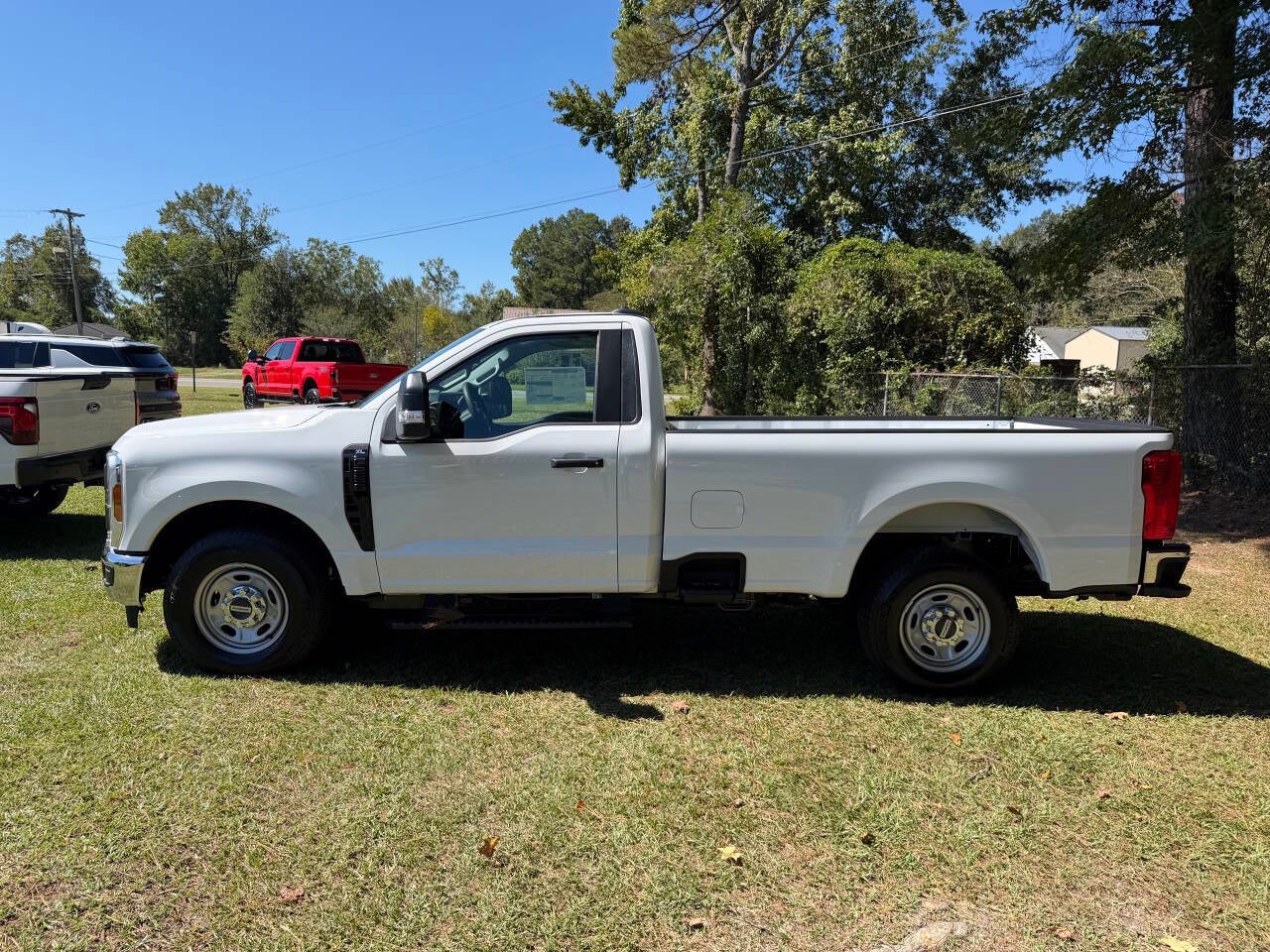 2027 Ford F-250 Super Duty XLT 4x2 2dr Regular Cab 8 ft. LB Pickup