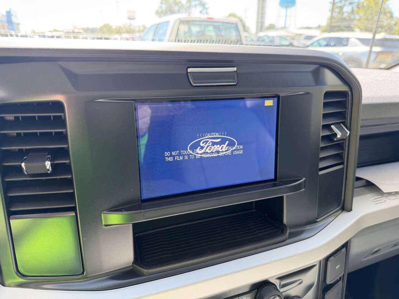 2027 Ford F-250 Super Duty XLT 4x2 2dr Regular Cab 8 ft. LB Pickup