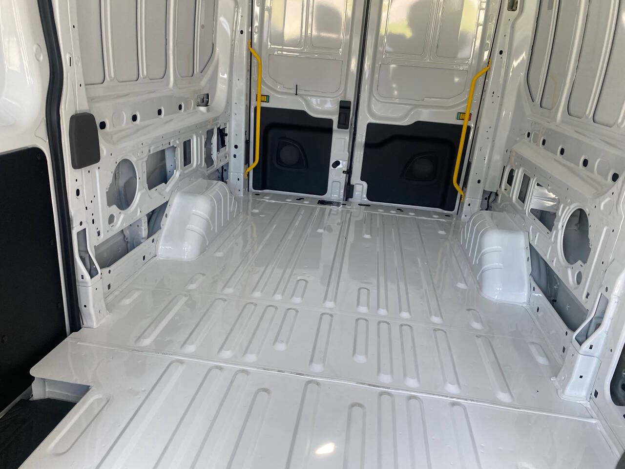 2026 Ford Transit 250 3dr LWB Medium Roof Cargo Van