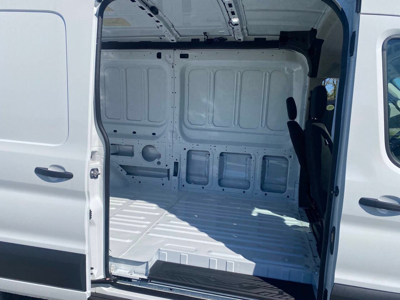 2026 Ford Transit 250 3dr LWB Medium Roof Cargo Van