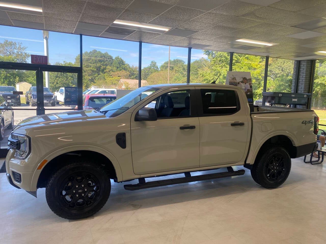 2025 Ford Ranger XLT 4x4 4dr SuperCrew 5.0 ft. SB