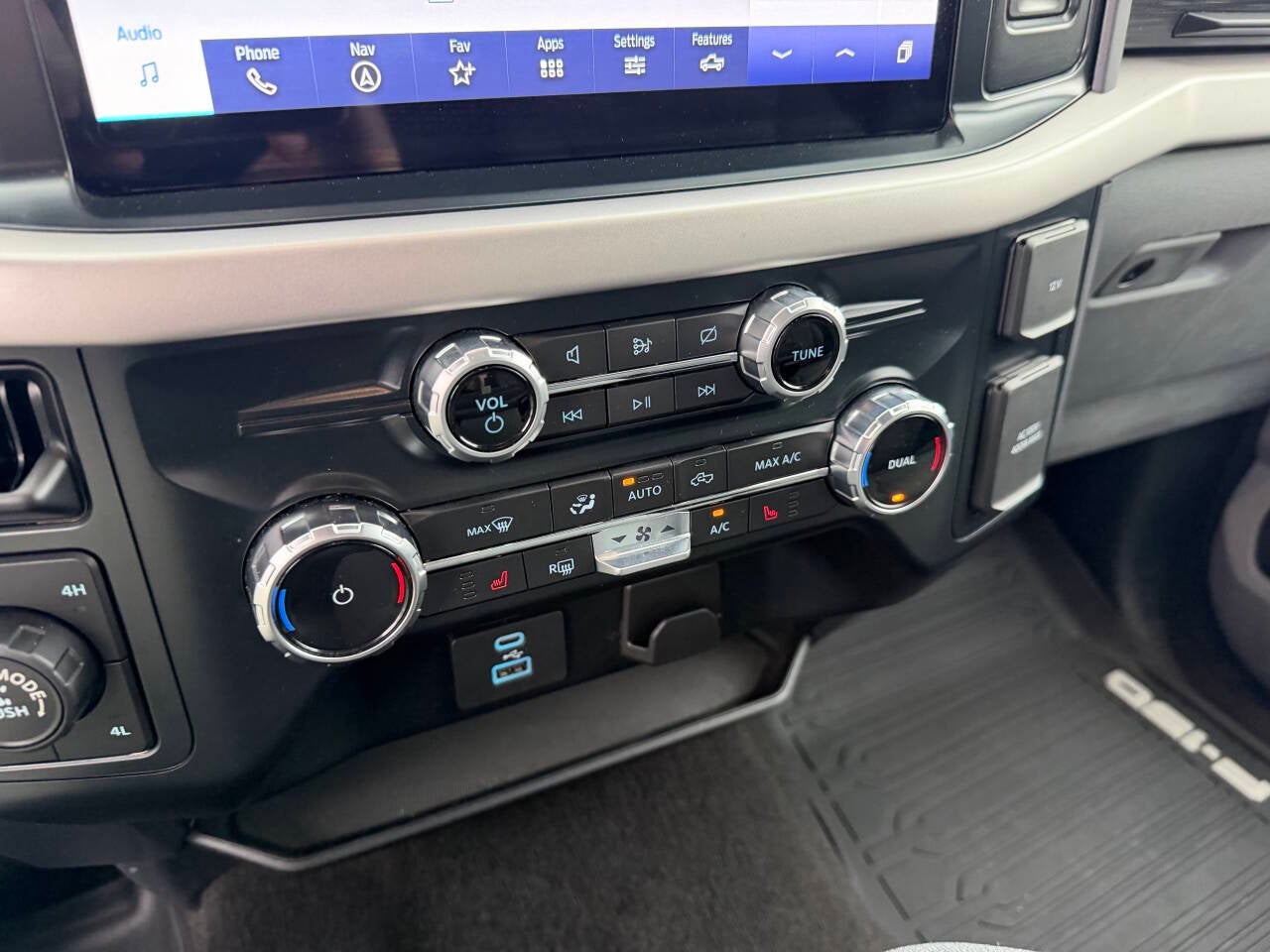 2023 Ford F-150 XLT 4x4 4dr SuperCrew 5.5 ft. SB