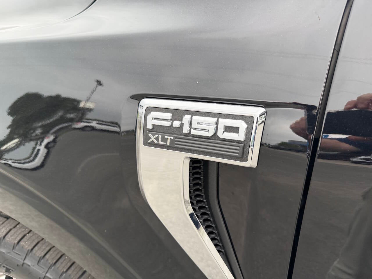 2023 Ford F-150 XLT 4x4 4dr SuperCrew 5.5 ft. SB