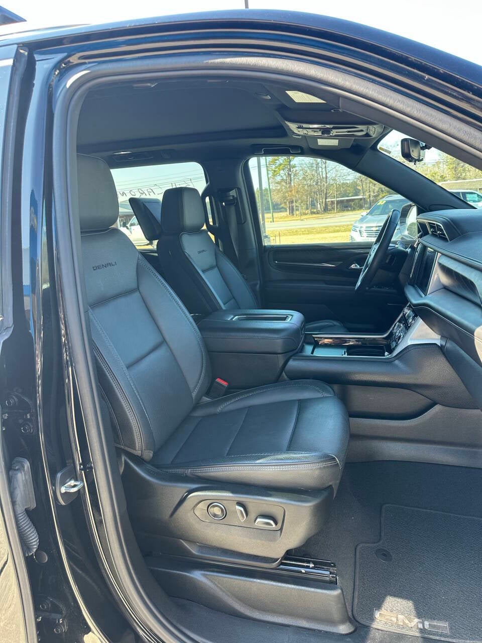 2024 GMC Yukon XL Denali 4x4 4dr SUV