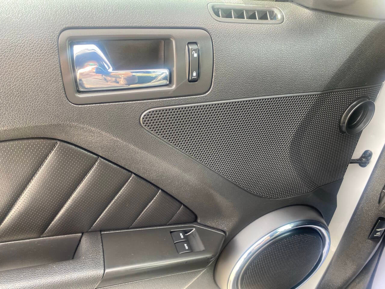 2014 Ford Mustang V6 Premium 2dr Fastback