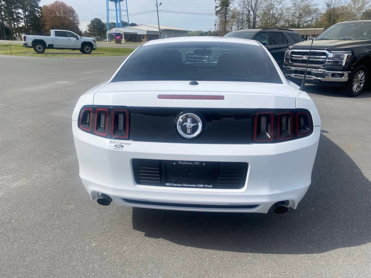 2014 Ford Mustang V6 Premium 2dr Fastback