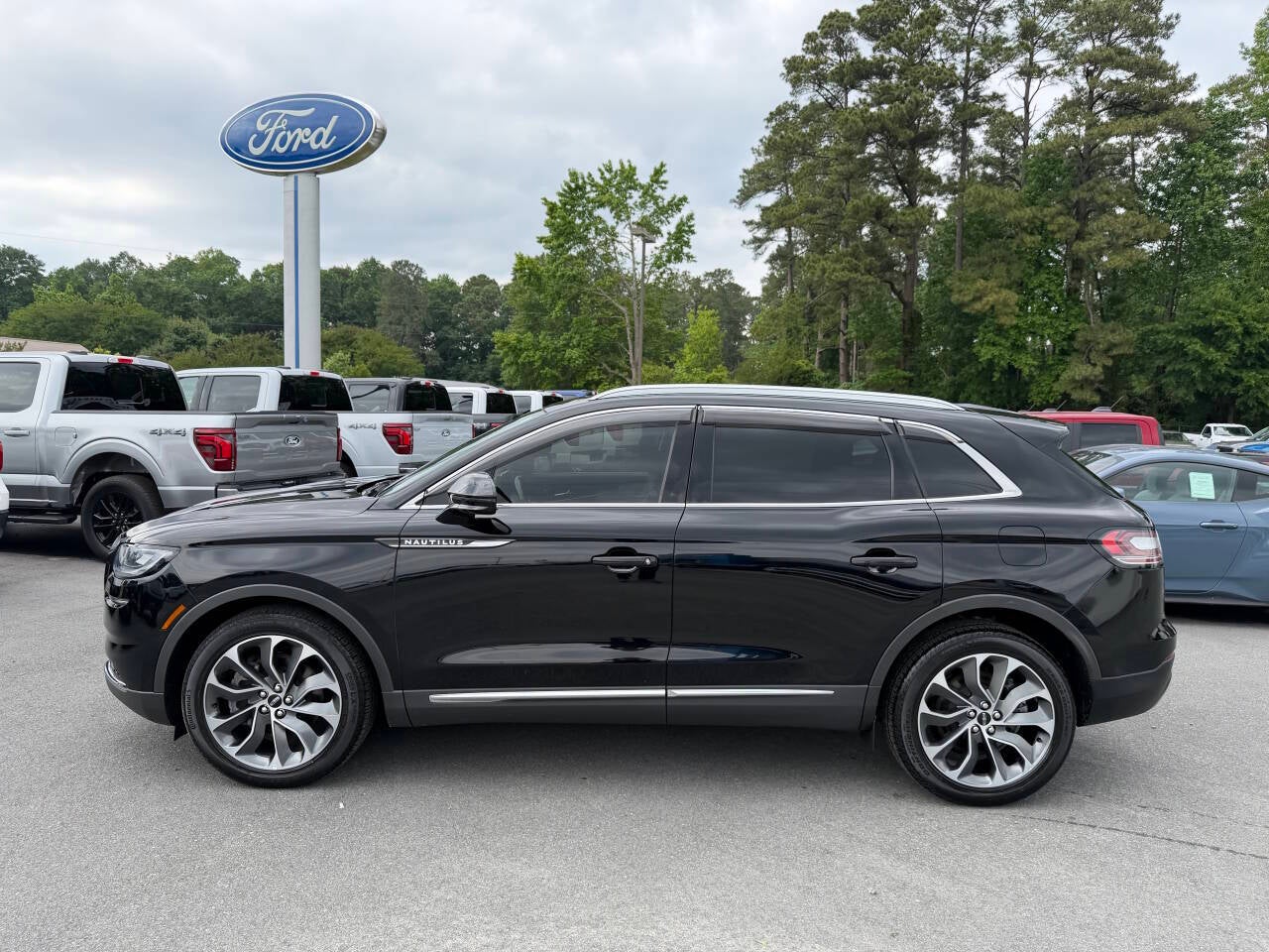 2022 Lincoln Nautilus Reserve AWD 4dr SUV