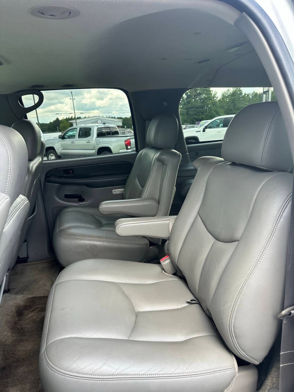 2003 Chevrolet Suburban 1500 4dr 4WD SUV