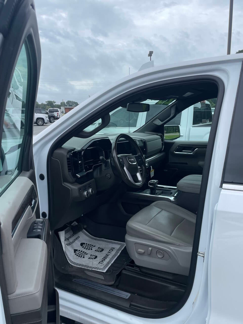 2023 GMC Sierra 1500 SLT 4x4 4dr Crew Cab 5.8 ft. SB